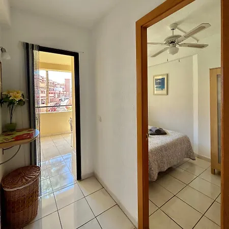Studio In Castle Harbour With Pool Viewc008 Апартаменты *