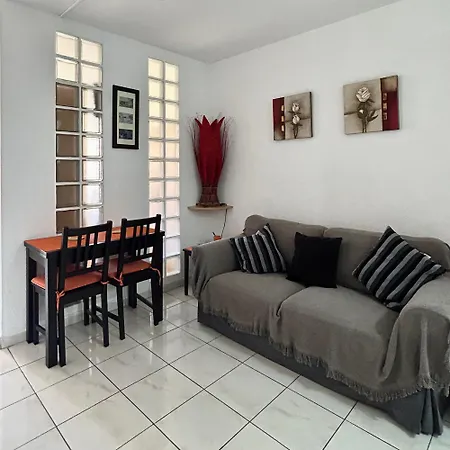 Appartement Studio In Castle Harbour With Pool Viewc008 *